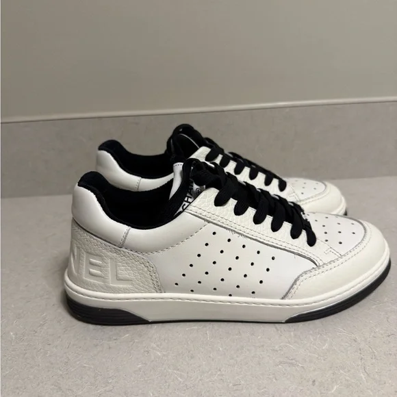 AUTH Preowned Womens Chanel White/Black Low Top Sneakers, size 38, Made in Italy - Picture 2 of 16